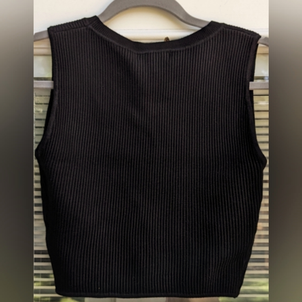 House of Harlow 1960 Crewneck Ribbed Knit Crop Top, S, XL - Picture 6 of 9